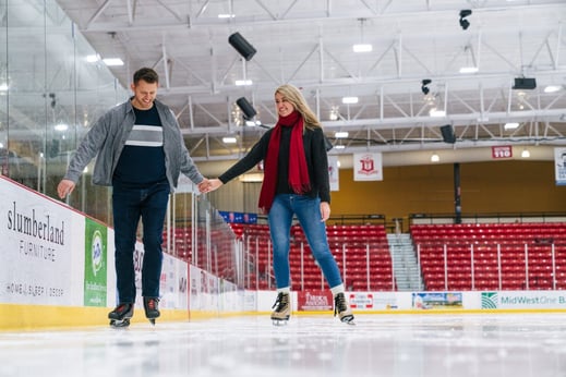 travel-dubuque-ice-skating-09385-large